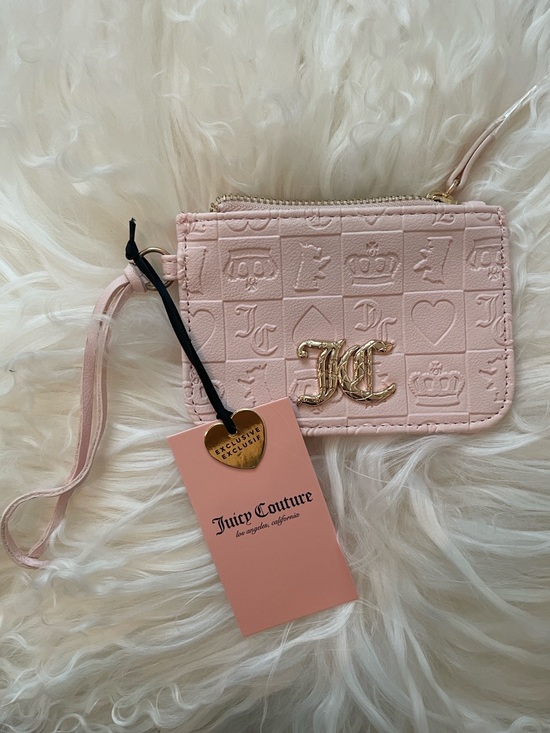 Juicy Couture Accessories - 🎀JUICY COUTURE NWT Pink Zip Card Holder Wallet